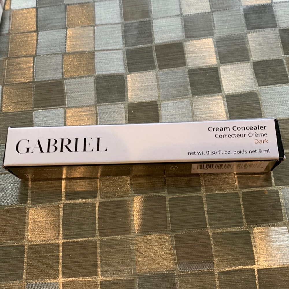 New! Gabriel Cometics Cream Concealer - Dark